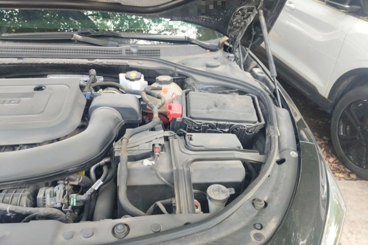 Used Buick LaCrosse 2022 652T Luxury Version Engine Bay Left