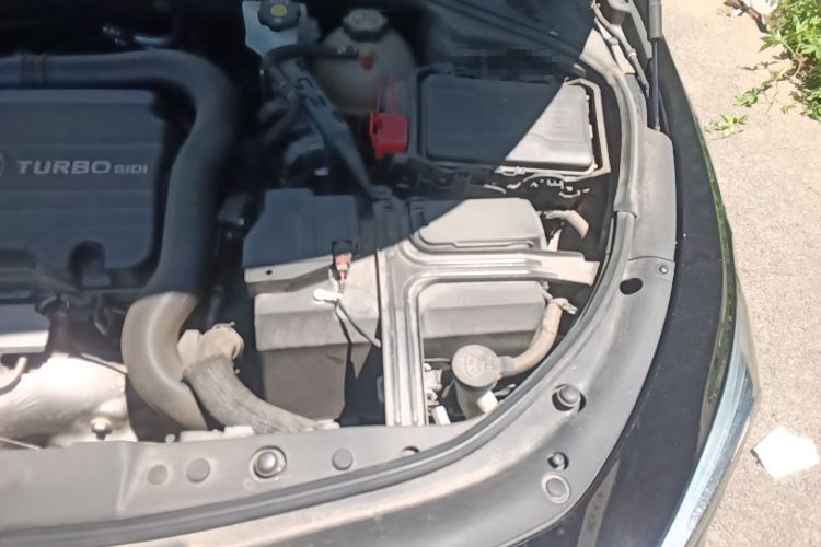 Used Buick LaCrosse 2022 552T Luxury Version Engine Bay Left