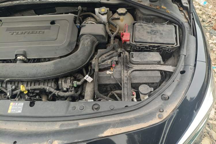 Used Buick LaCrosse 2022 652T Luxury Version Engine Bay Left