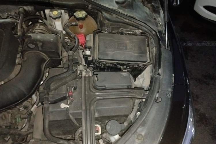 Used Buick LaCrosse 2022 652T Luxury Version Engine Bay Left