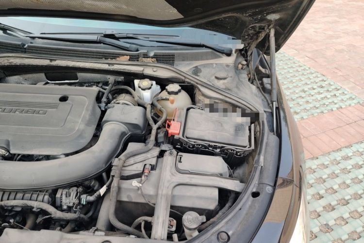 Used Buick LaCrosse 2022 652T Luxury Version Engine Bay Left