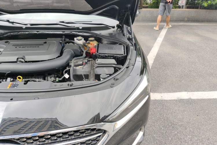 Used Buick LaCrosse 2022 Avenir Avia First Edition Engine Bay Left