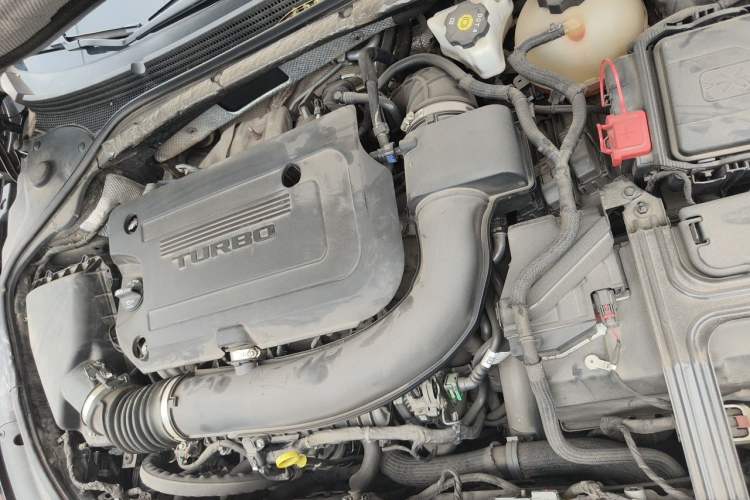 Used Buick LaCrosse 2022 652T Luxury Version Engine Bay Left