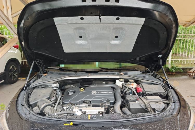 Used Buick LaCrosse 2022 552T Luxury Version Engine Bay