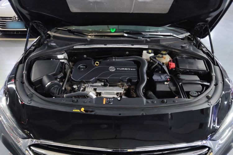 Used Buick LaCrosse 2022 552T Luxury Version Engine Bay