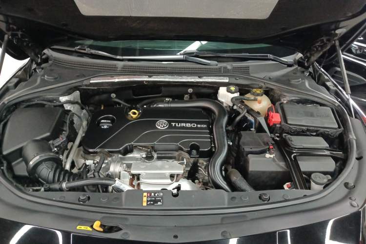 Used Buick LaCrosse 2022 552T Luxury Version Engine Bay