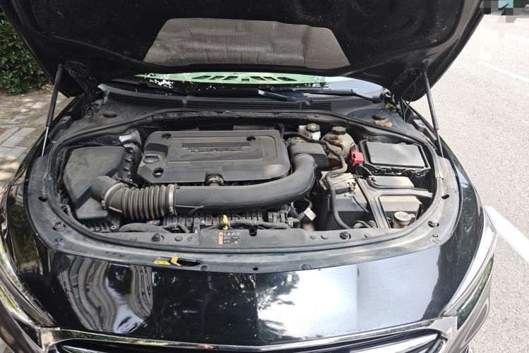 Used Buick LaCrosse 2022 652T Luxury Version Engine Bay