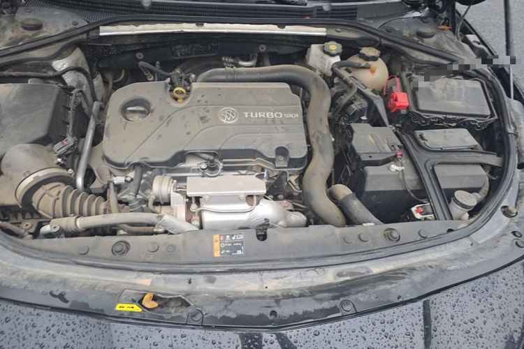 Used Buick LaCrosse 2022 552T Luxury Version Engine Bay