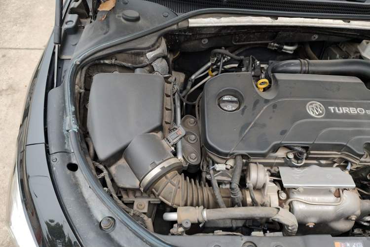 Used Buick LaCrosse 2022 552T Luxury Version Engine Bay Right
