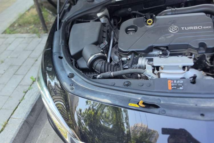 Used Buick LaCrosse 2022 552T Luxury Version Engine Bay Right