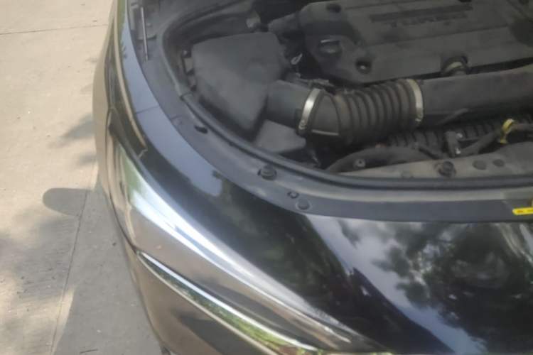 Used Buick LaCrosse 2022 652T Luxury Version Engine Bay Right