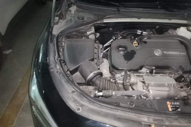 Used Buick LaCrosse 2022 552T Luxury Version Engine Bay Right