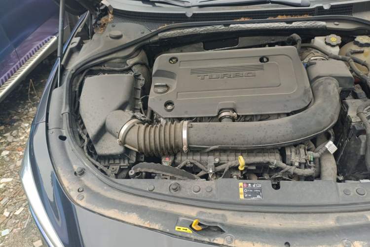Used Buick LaCrosse 2022 652T Luxury Version Engine Bay Right