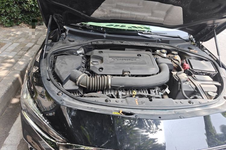 Used Buick LaCrosse 2022 652T Luxury Version Engine Bay Right