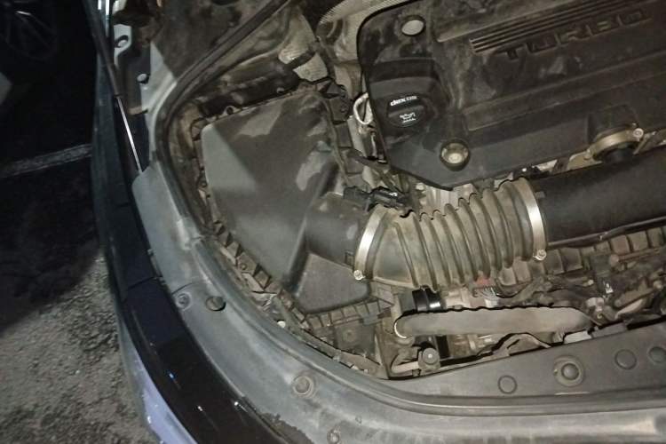 Used Buick LaCrosse 2022 652T Luxury Version Engine Bay Right