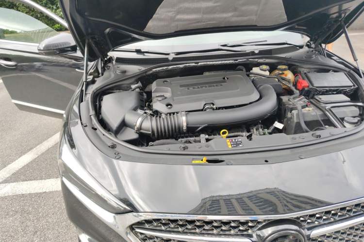 Used Buick LaCrosse 2022 Avenir Avia First Edition Engine Bay Right