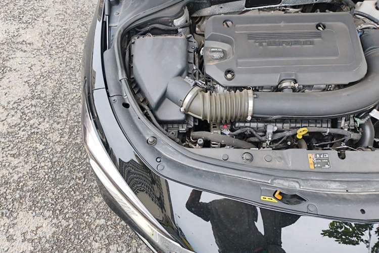 Used Buick LaCrosse 2022 Avenir Avia First Edition Engine Bay Right
