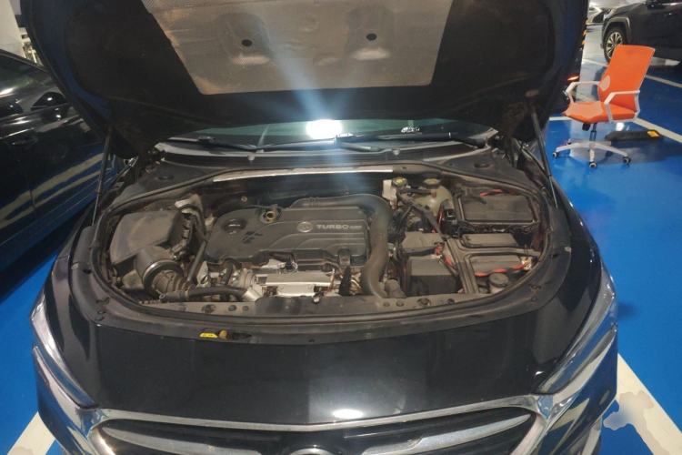 Used Buick LaCrosse 2022 552T Luxury Version Engine Bay