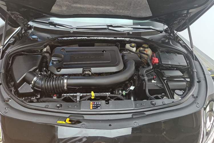 Used Buick LaCrosse 2022 652T Luxury Version Engine Bay