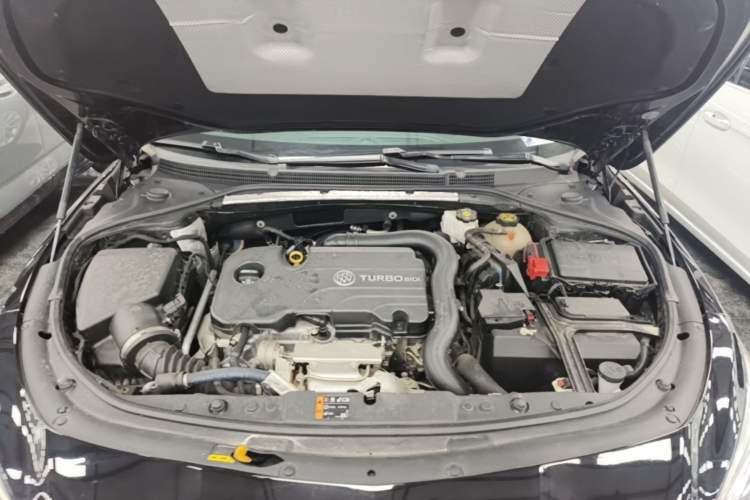 Used Buick LaCrosse 2022 552T Luxury Version Engine Bay