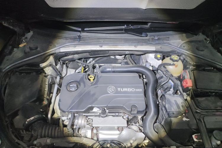 Used Buick LaCrosse 2022 552T Luxury Version Engine Bay