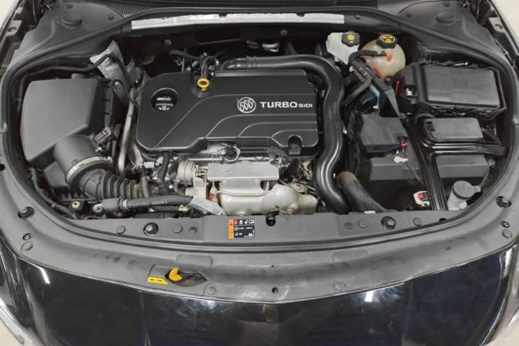 Used Buick LaCrosse 2022 552T Luxury Version Engine Bay