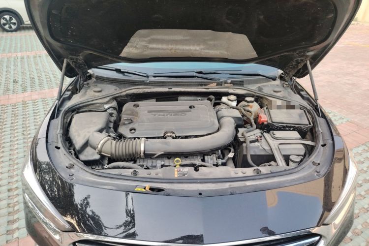 Used Buick LaCrosse 2022 652T Luxury Version Engine Bay
