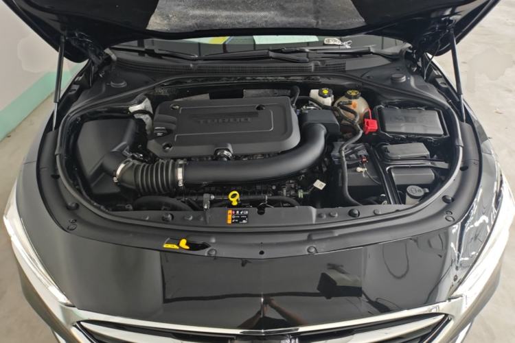Used Buick LaCrosse 2022 652T Luxury Version Engine Bay