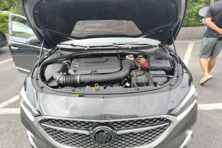 Used Buick LaCrosse 2022 Avenir Avia First Edition Engine Bay