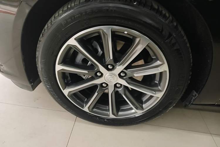 Used Buick LaCrosse 2022 652T Luxury Version Exterior 4
