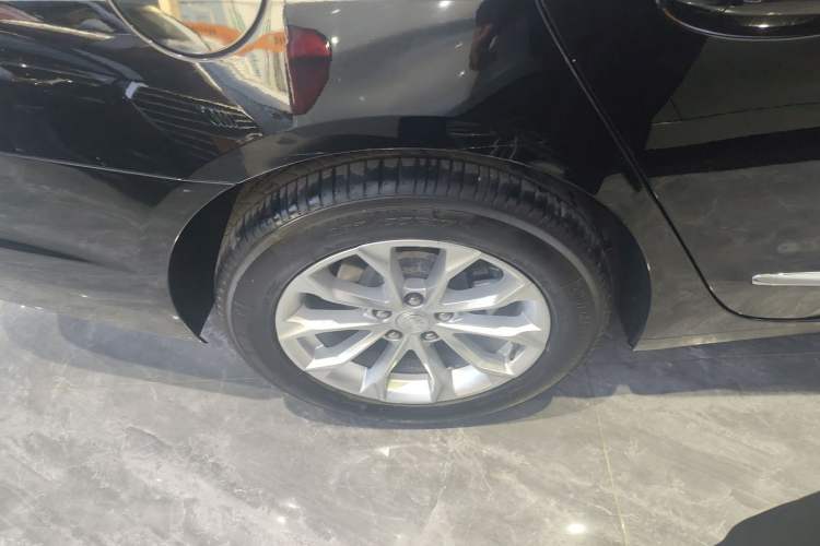 Used Buick LaCrosse 2022 552T Luxury Version Exterior 5