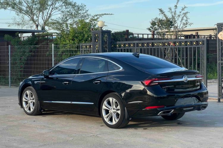 Used Buick LaCrosse 2022 Avenir Avia First Edition Exterior 8