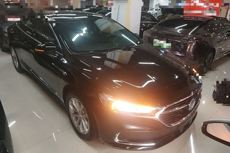 Used Buick LaCrosse 2022 552T Luxury Version Front Right 45 Deg