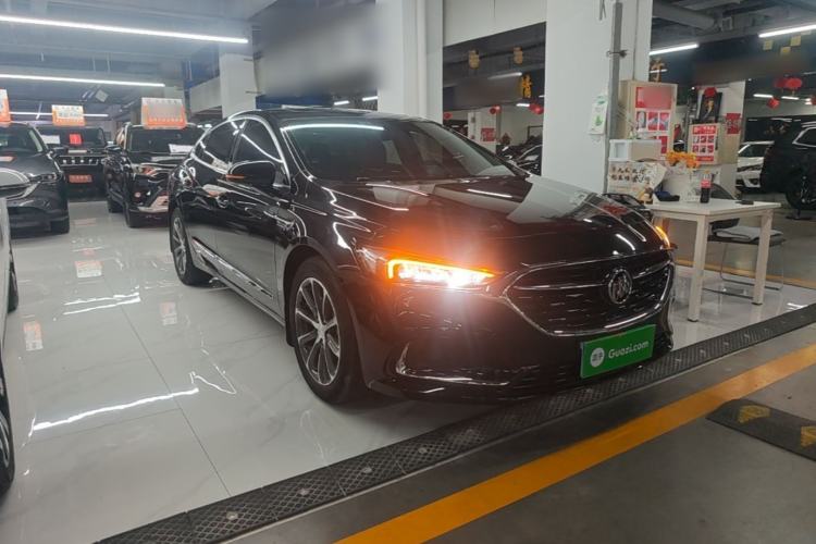 Used Buick LaCrosse 2022 652T Luxury Version Front Right 45 Deg