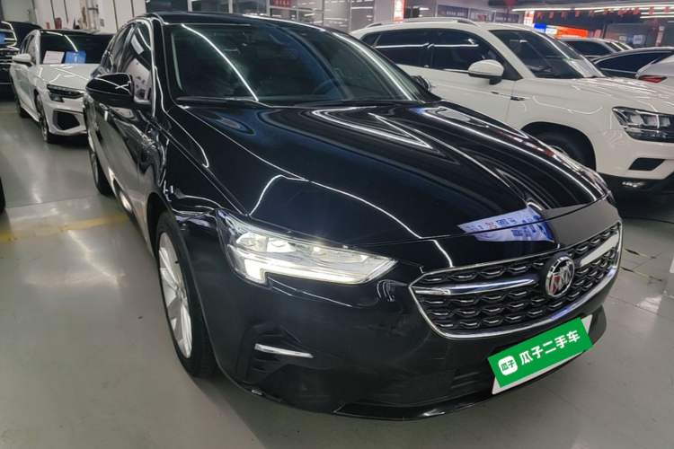 Used Buick LaCrosse 2022 652T Luxury Version Front Right 45 Deg