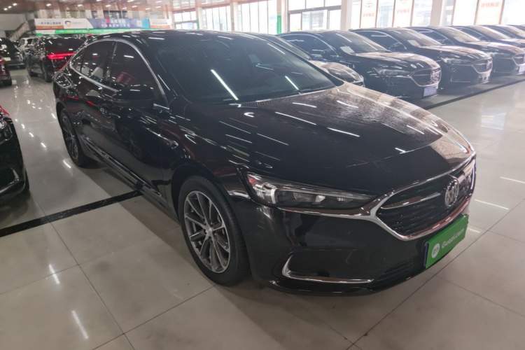 Used Buick LaCrosse 2022 652T Luxury Version Front Right 45 Deg
