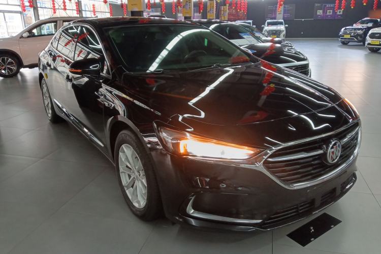 Used Buick LaCrosse 2022 552T Luxury Version Front Right 45 Deg