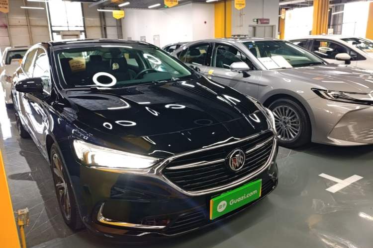 Used Buick LaCrosse 2022 652T Luxury Version Front Right 45 Deg