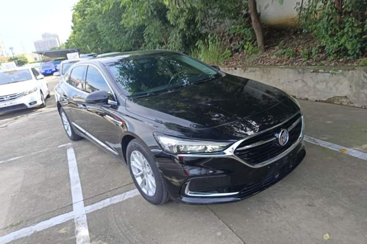 Used Buick LaCrosse 2022 552T Luxury Version Front Right 45 Deg