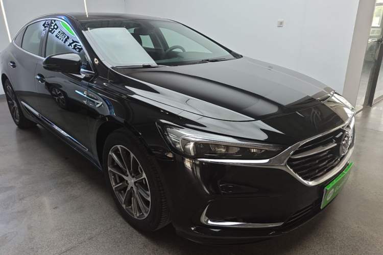 Used Buick LaCrosse 2022 652T Luxury Version Front Right 45 Deg
