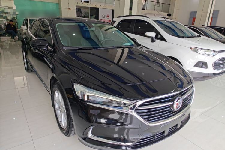 Used Buick LaCrosse 2022 552T Luxury Version Front Right 45 Deg