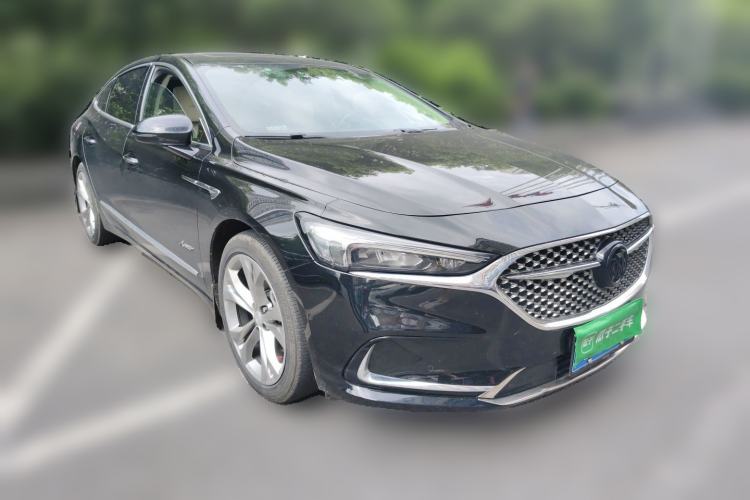 Used Buick LaCrosse 2022 Avenir Avia First Edition Front Right 45 Deg