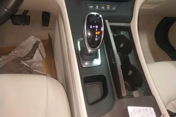 Used Buick LaCrosse 2022 Avenir Avia First Edition Gear Lever
