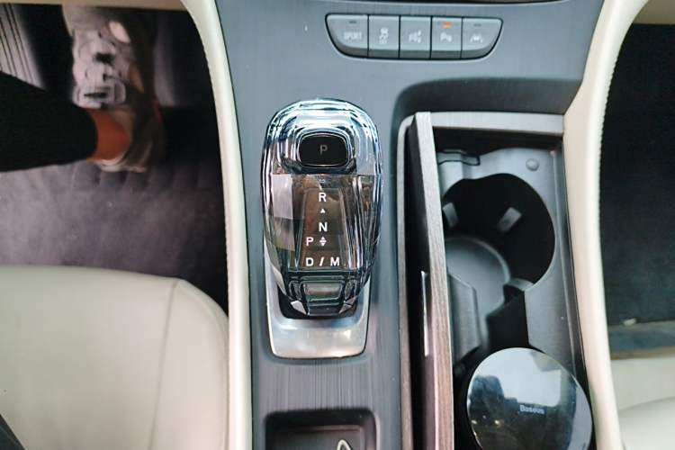 Used Buick LaCrosse 2022 Avenir Avia First Edition Gear Lever