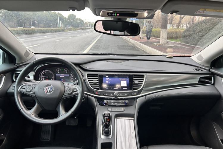 Used Buick LaCrosse 2022 652T Luxury Version Interior 2