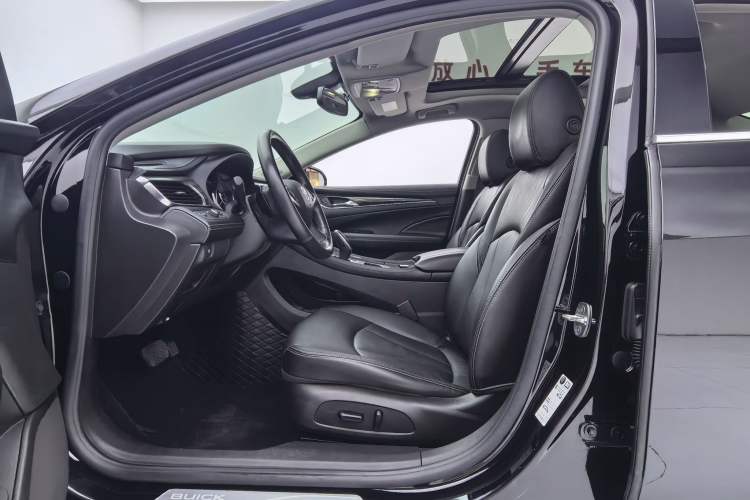 Used Buick LaCrosse 2022 652T Luxury Version Interior 2