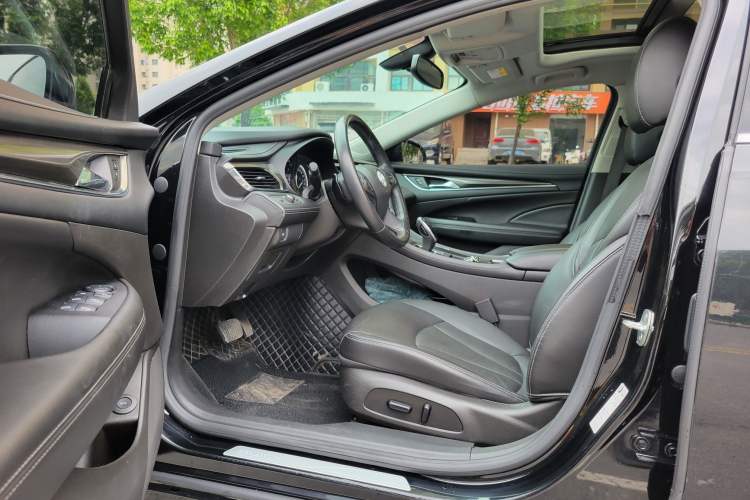 Used Buick LaCrosse 2022 652T Luxury Version Interior 2