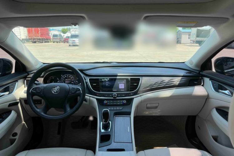 Used Buick LaCrosse 2022 Avenir Avia First Edition Interior 2