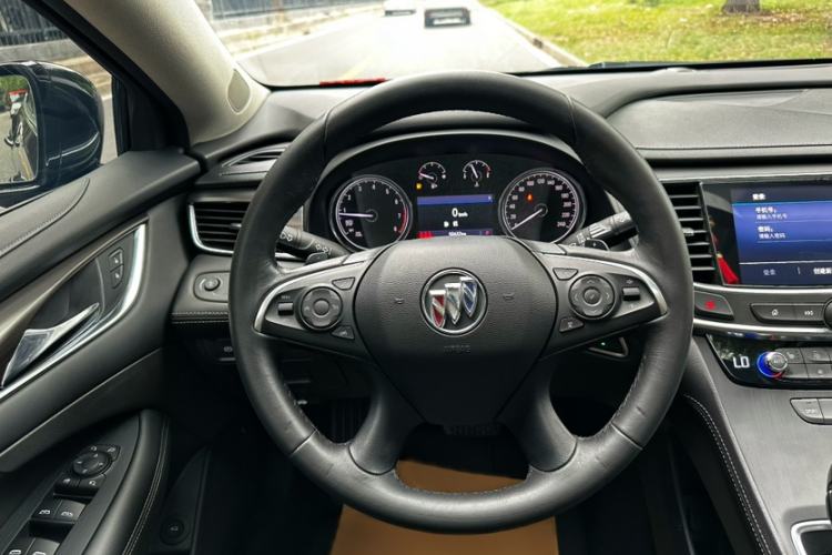 Used Buick LaCrosse 2022 652T Luxury Version Interior 2