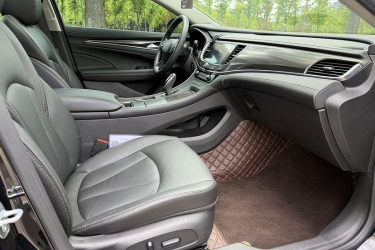 Used Buick LaCrosse 2022 652T Luxury Version Interior 2